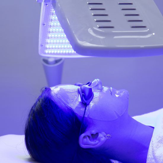 Recupera la salud de tu piel con la Fototerapia LED